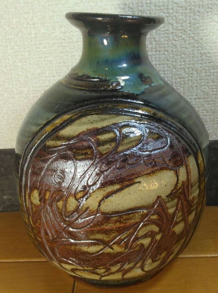 人間国宝 金城次郎 海老紋花瓶 栞 共箱 美品 壺屋焼 やちむん 壷屋焼 窓絵