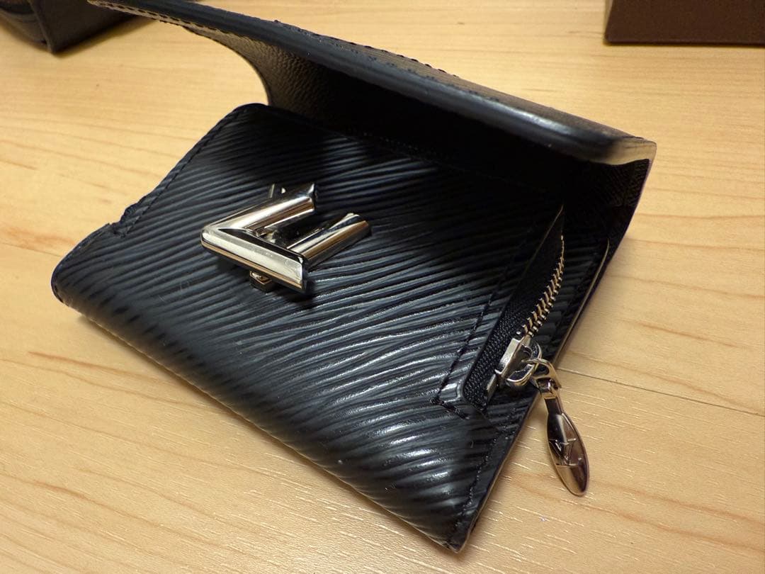 Louis Vuitton ポルトフォイユ ツイスト ブラック 三つ折り財布