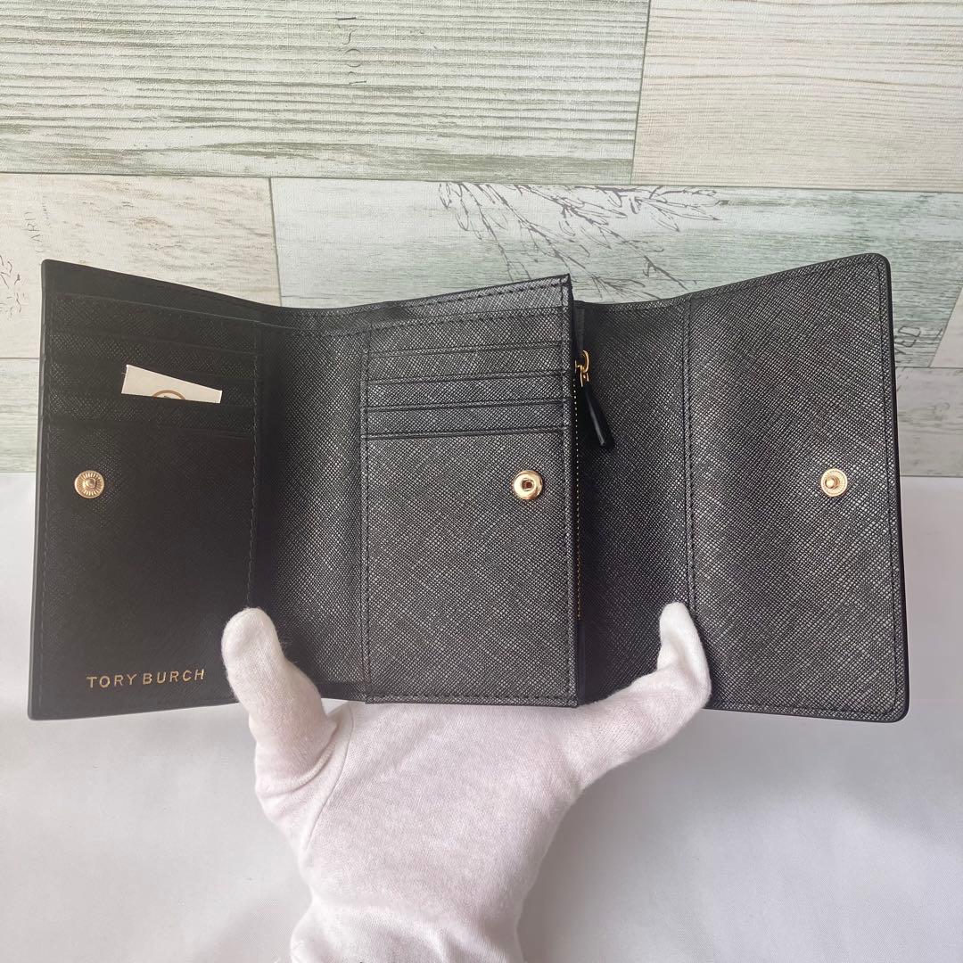 【値下交渉○】Tory Burch ブラック二つ折り財布 箱付き