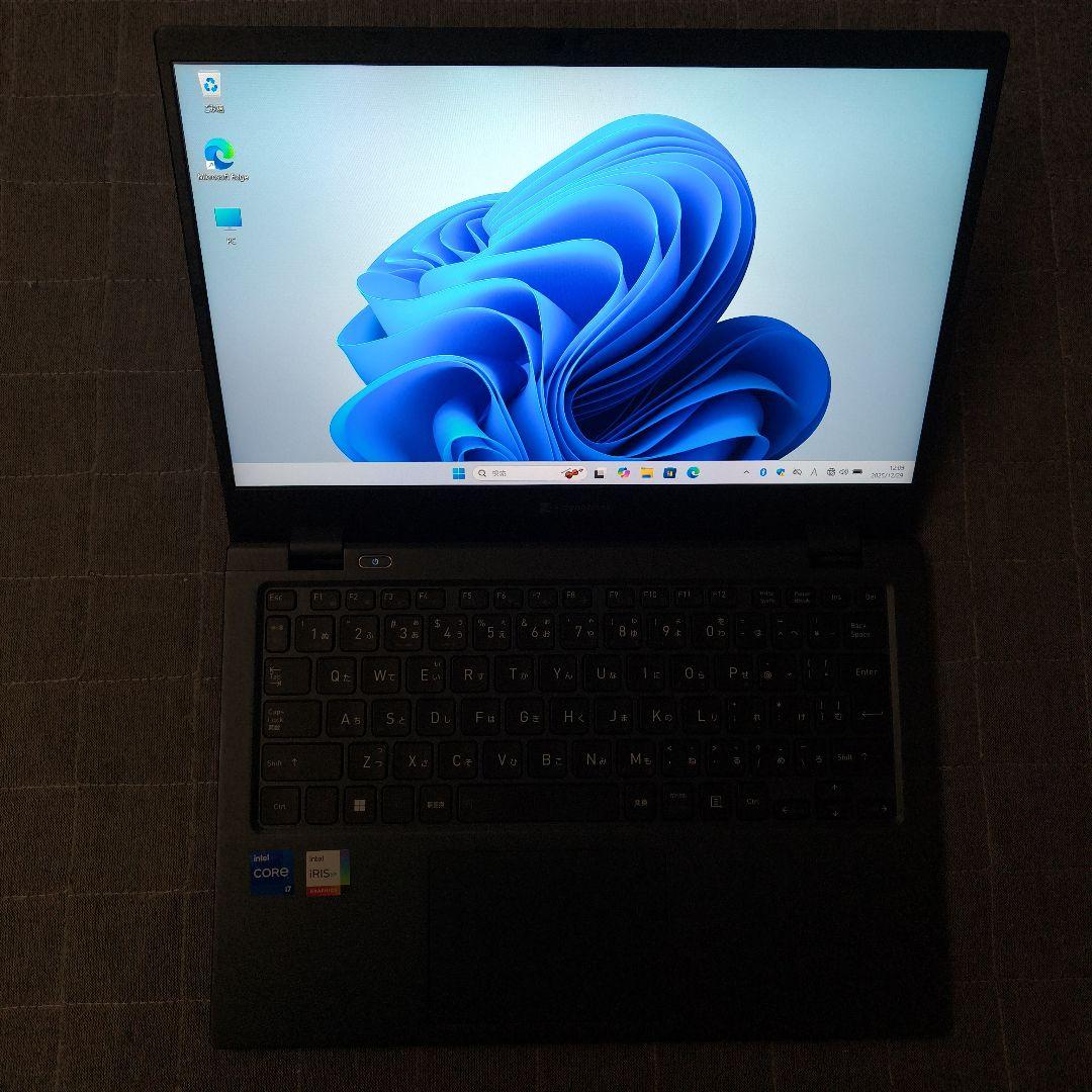 美品 Dynabook 超軽量 爆速 12世代i7 大容量32GB 新品1TB