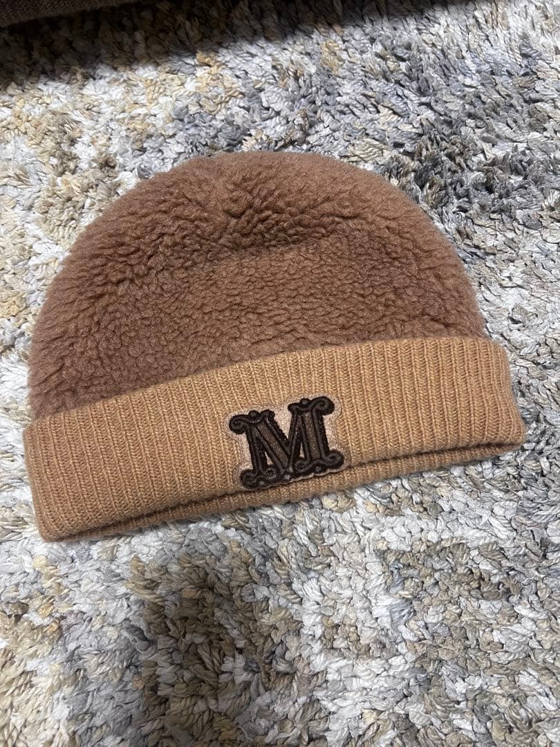 Max Mara ベージュ M刺繍 ニット帽 フリーサイズ