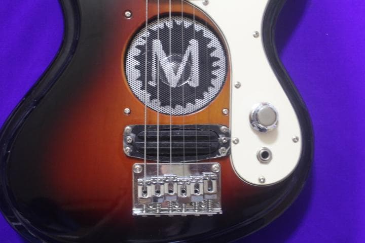 モズライト ミニ エレキギター ケース付き ★中古難有り（内蔵アンプ不良）