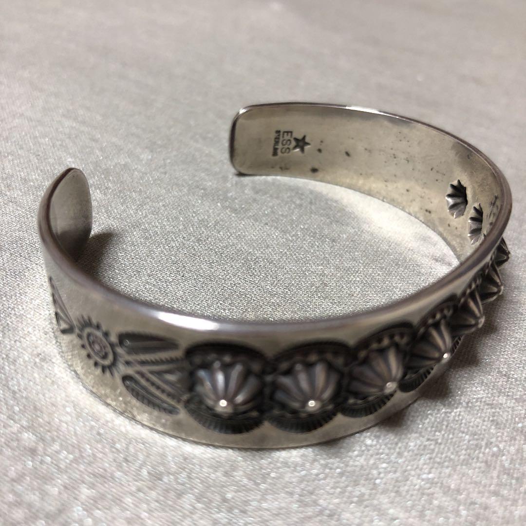 エディソン・サンディ・スミス バングル