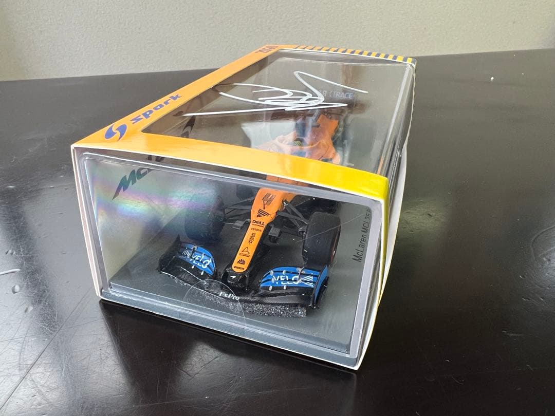 F1 McLaren MCL35 ランドノリス直筆サイン入ミニカー1:43
