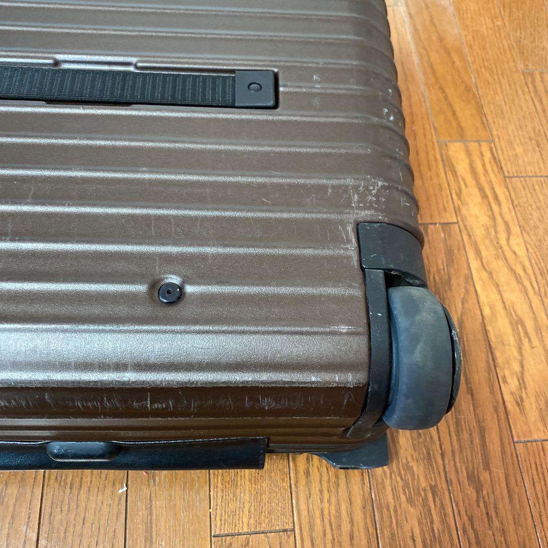 安心のリモワ！マットブロンズのビジネストローリー 機内持込25L rimowa