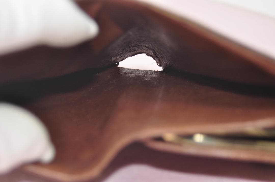 こうちゃんママ♪【美品】ヴィトン■モノグラム■二つ折り財布■がま口付■85