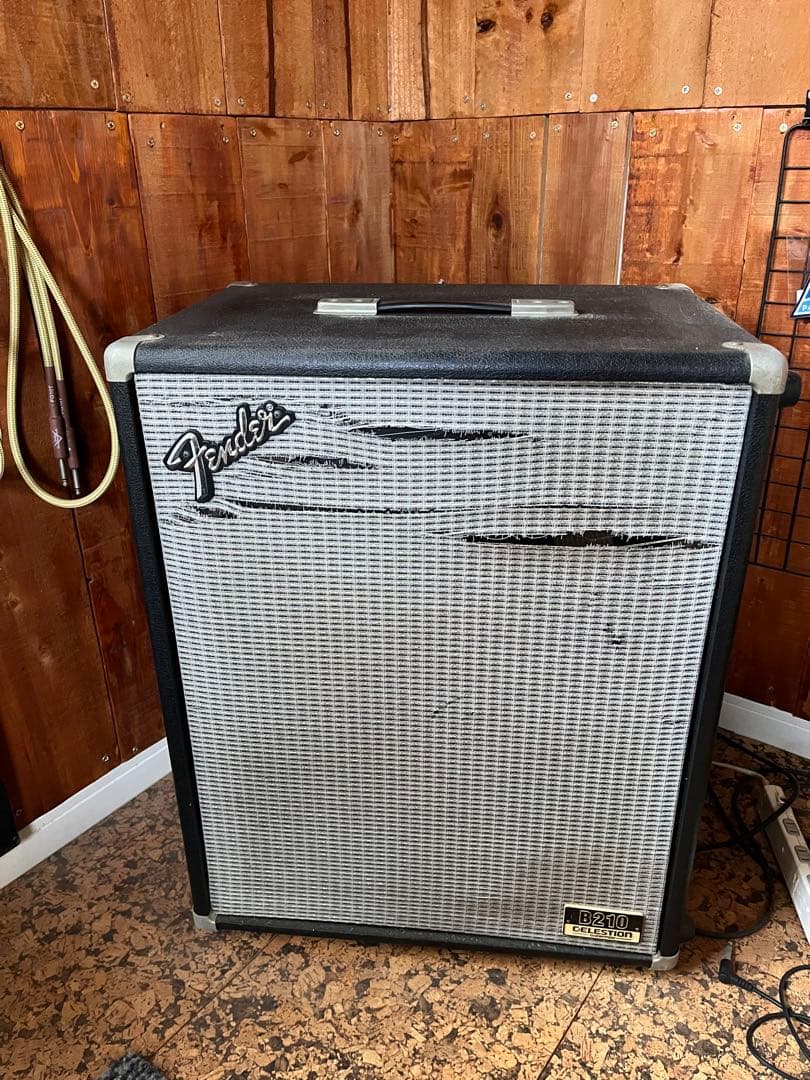 年代物Fender フェンダーベースマンB210celestionキャビネット
