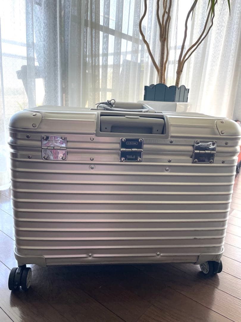 RIMOWA パイロット 中型キャリーケース 4輪 ダブルロック