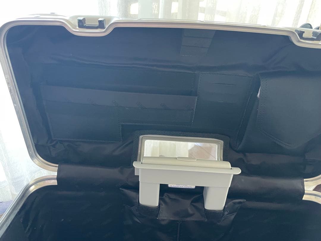 RIMOWA パイロット 中型キャリーケース 4輪 ダブルロック