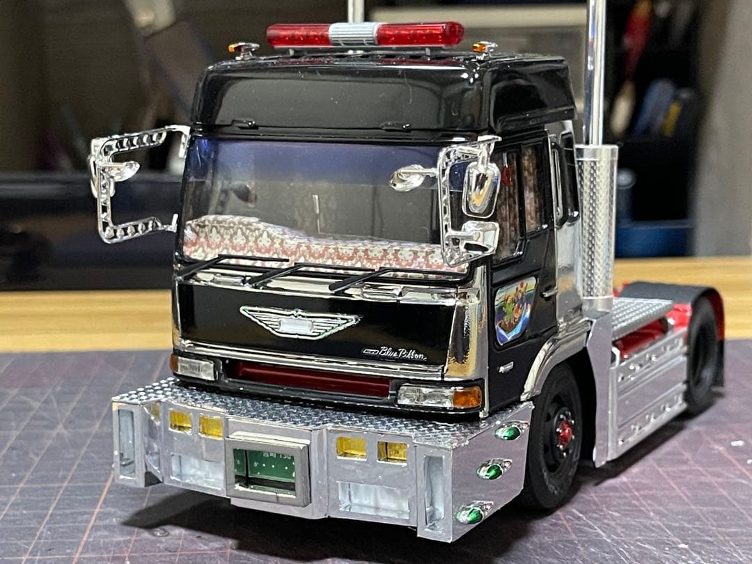 デコトラ‼️1/32 アオシマ製・トレーラーヘッドのみ完成品‼️