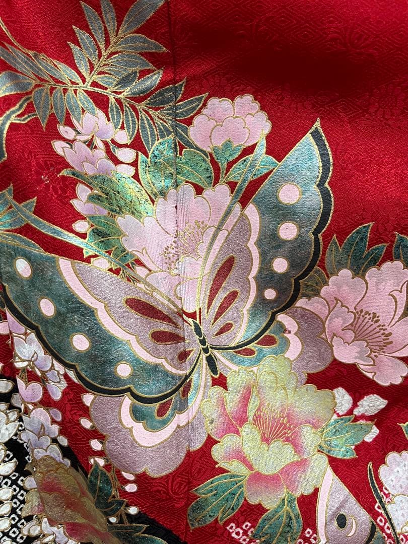 中古★振袖★仕立て上がり　NO.B10 赤色　絞り柄モダン　成人式　結婚式