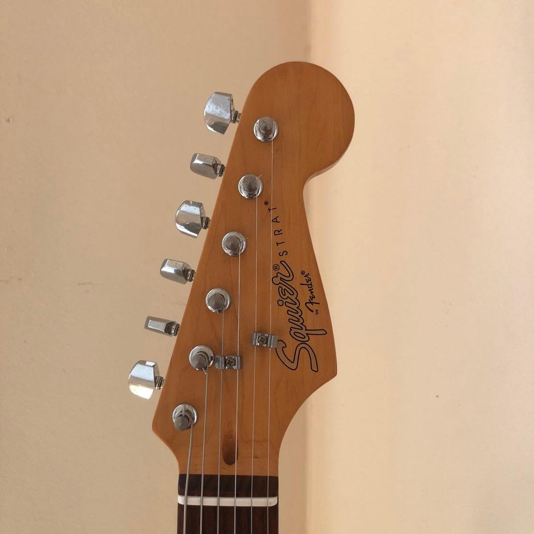 Squier　ストラトキャスター　ヴィンテージクリーム　スクワイアー