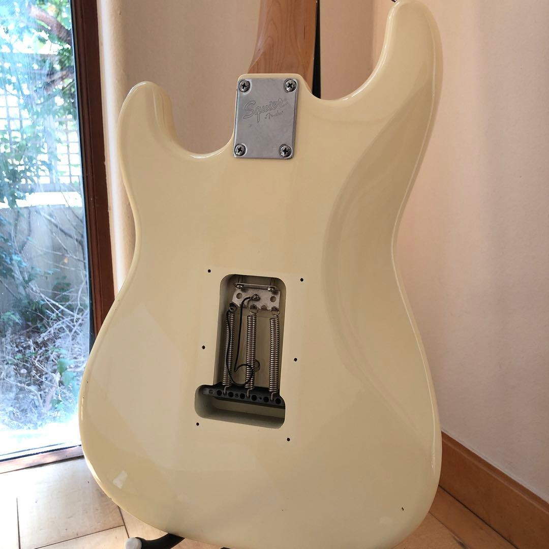 Squier　ストラトキャスター　ヴィンテージクリーム　スクワイアー