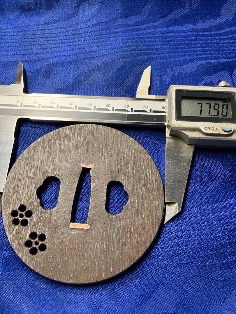 鍔　日本刀　刀　鉄鍔