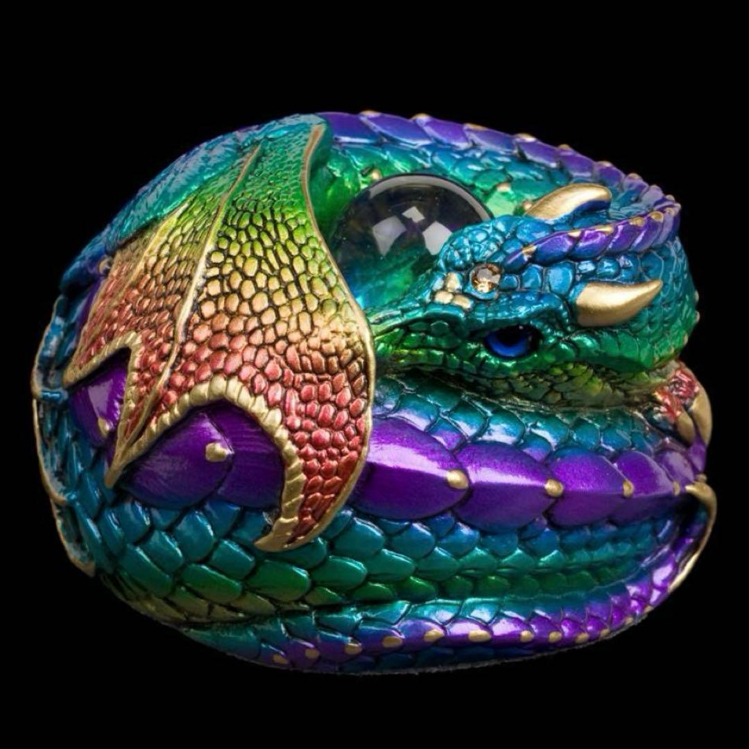 Windstone Editions　ドラゴンのフィギュア　置物