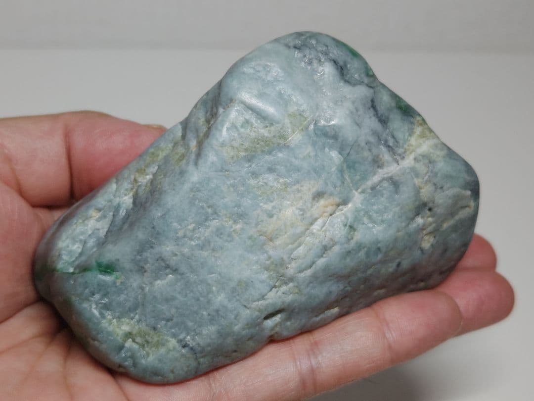 青緑 538g 翡翠 ヒスイ 原石 鑑賞石 自然石 誕生石 鉱物 鉱石 水石