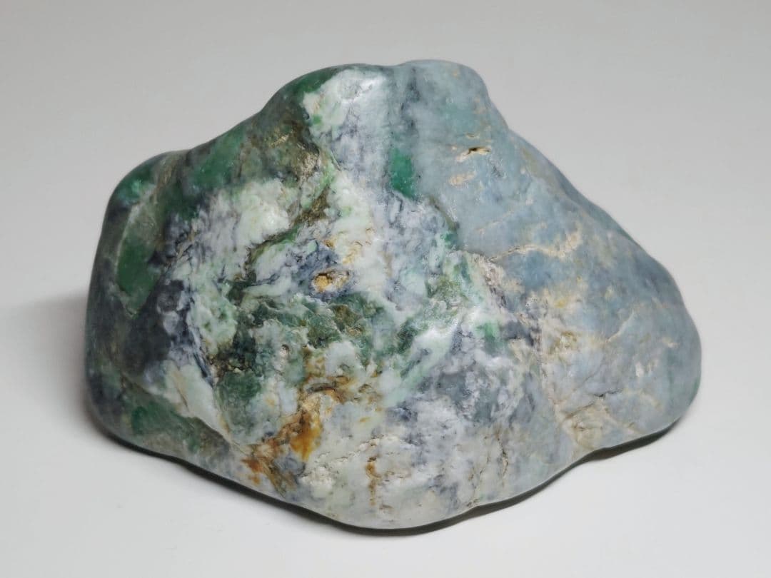 青緑 538g 翡翠 ヒスイ 原石 鑑賞石 自然石 誕生石 鉱物 鉱石 水石