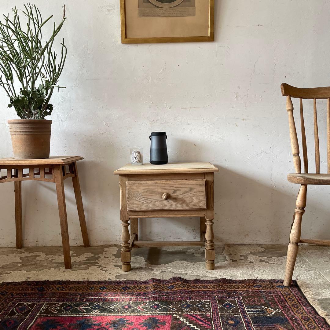 年末・年始SALE ビンテージ ドロワーベッドサイドテーブル　剥離