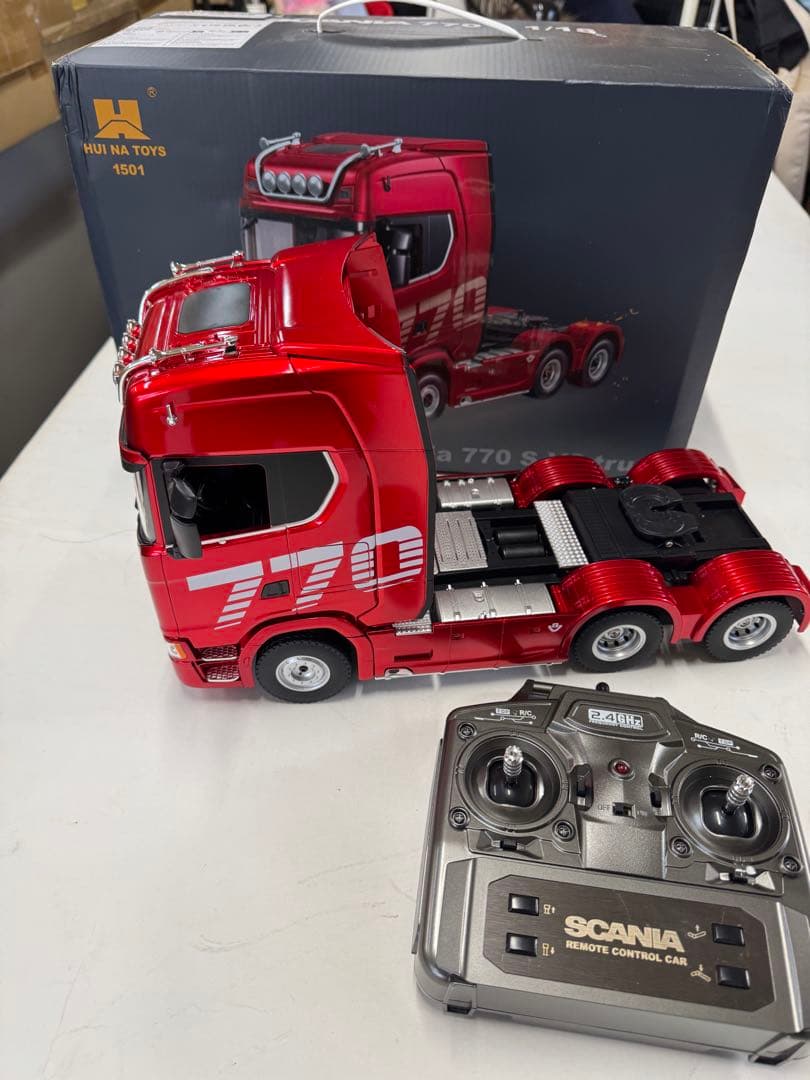 Scania 770 S V8 truck 1/18ラジコン　セット