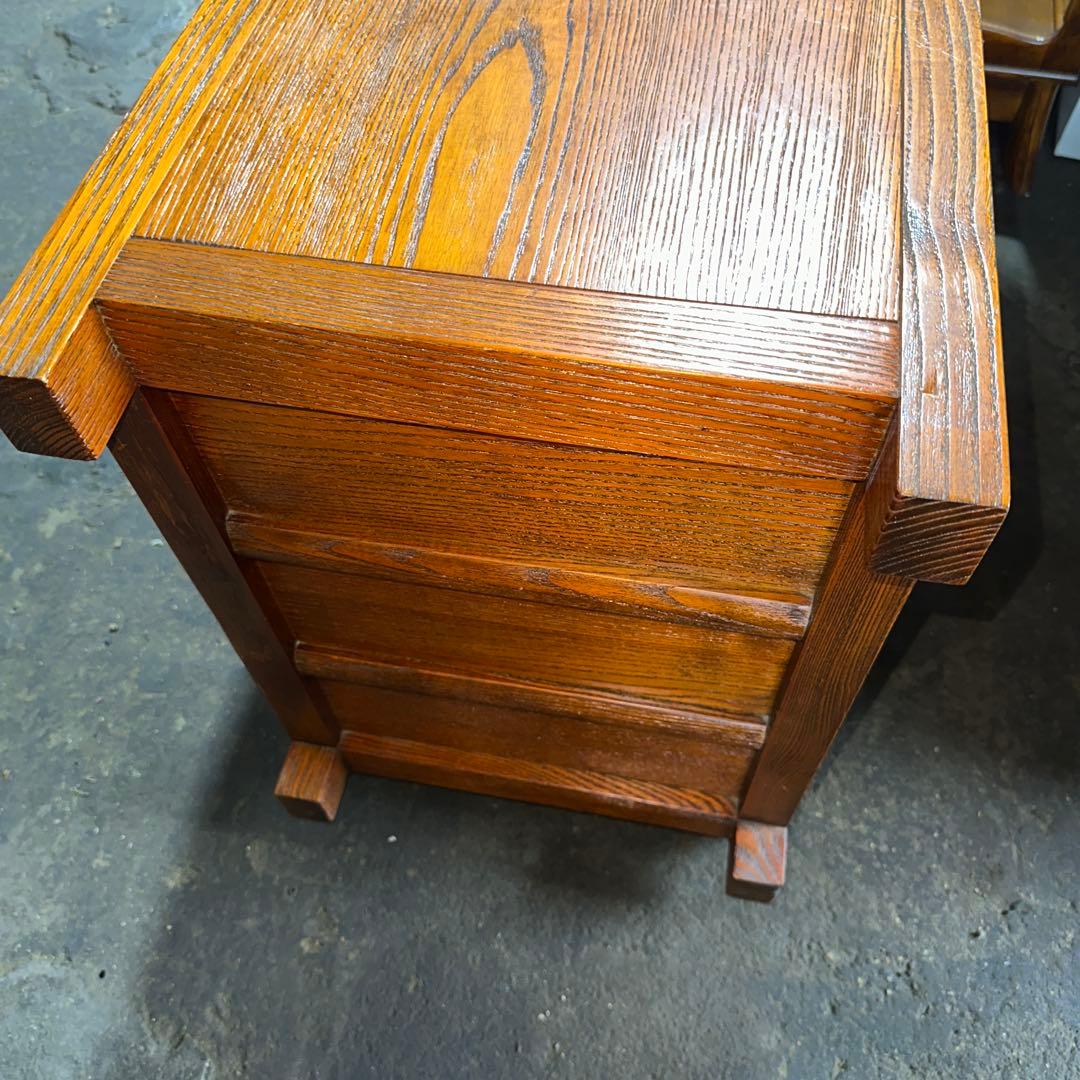 O*A様 伝統的な日本の木製箪笥