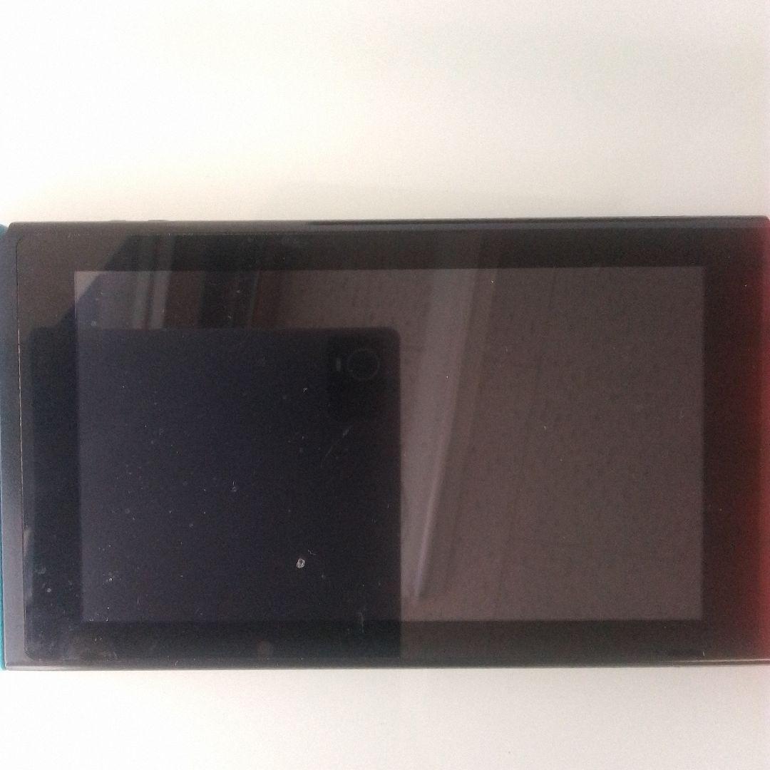 【中古品】Nintendo Switchの本体と付属品一式。初期化済み。