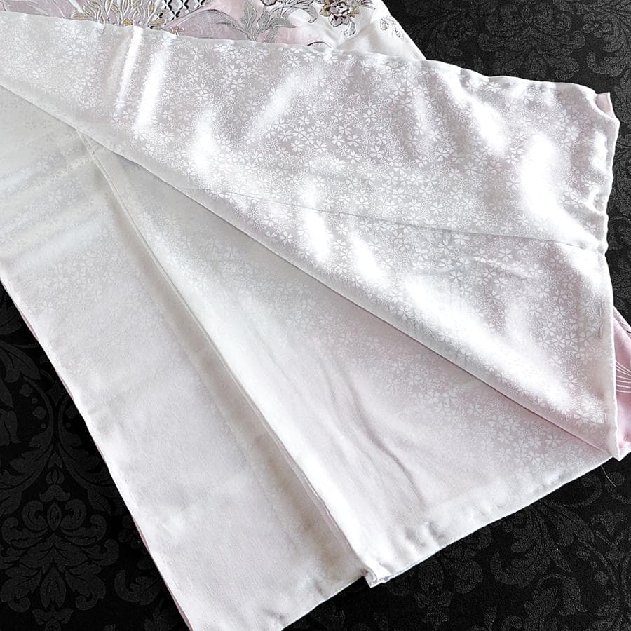 専用　ご予約商品　振袖　関芳　百合　銀彩　ホワイト　ピンク　未仕立て　仮絵羽