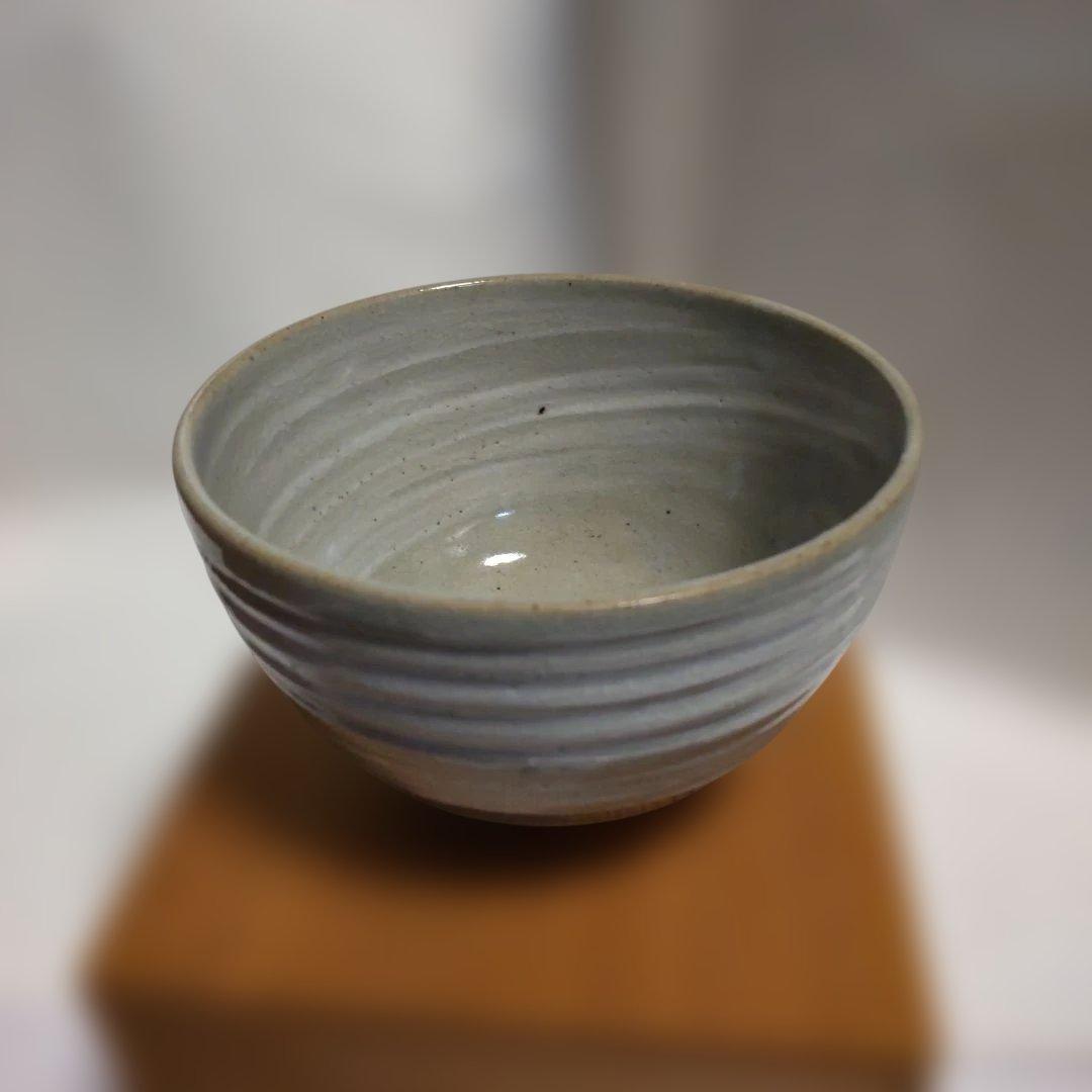 京焼 名工 平安 栄山 作 灰釉 刷毛目菊紋 茶碗 共箱 茶道具 抹茶碗 新品