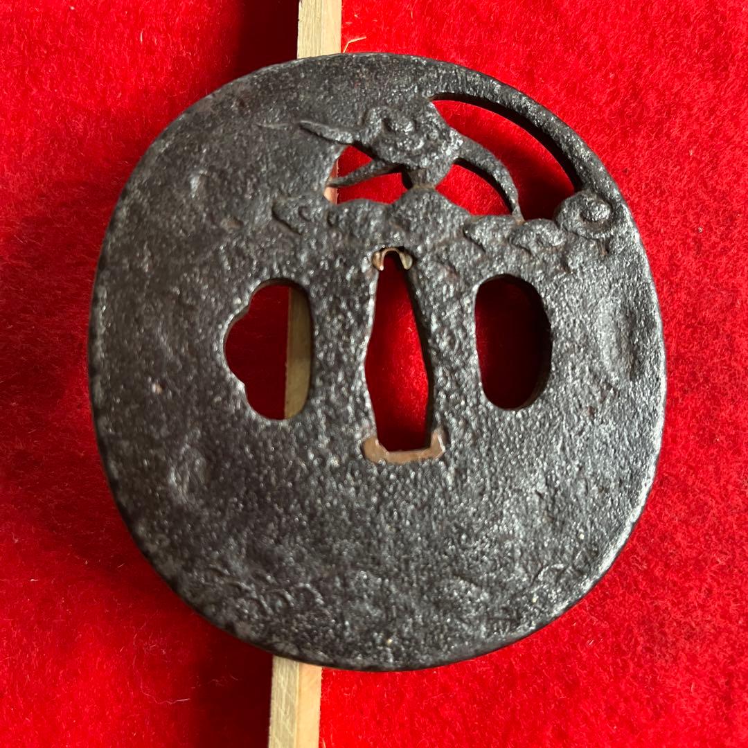 鶴図の透かし鍔