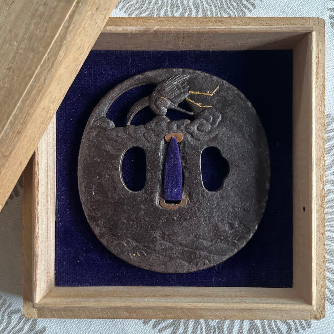 鶴図の透かし鍔