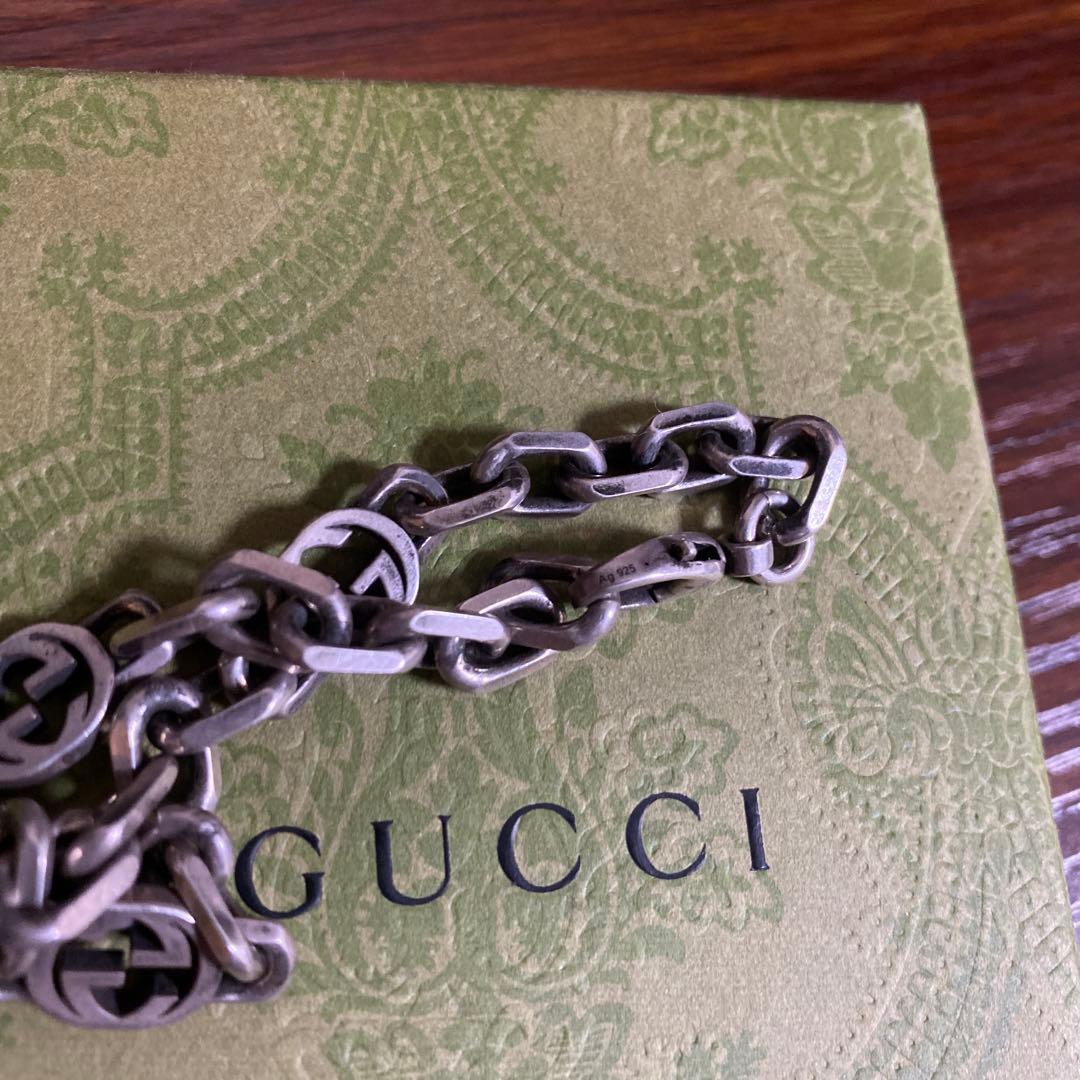 GUCCI シルバー ロゴチェーンブレスレット