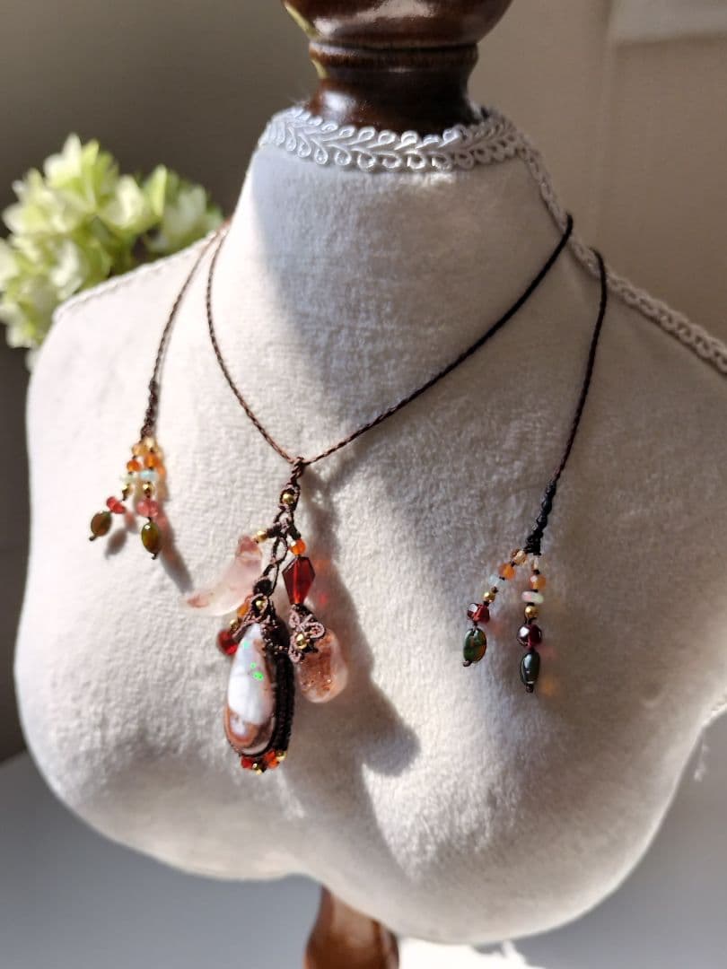 カンテラオパールマクラメネックレス・*☽:゜・⋆。月映えの実り・*☽:゜・⋆