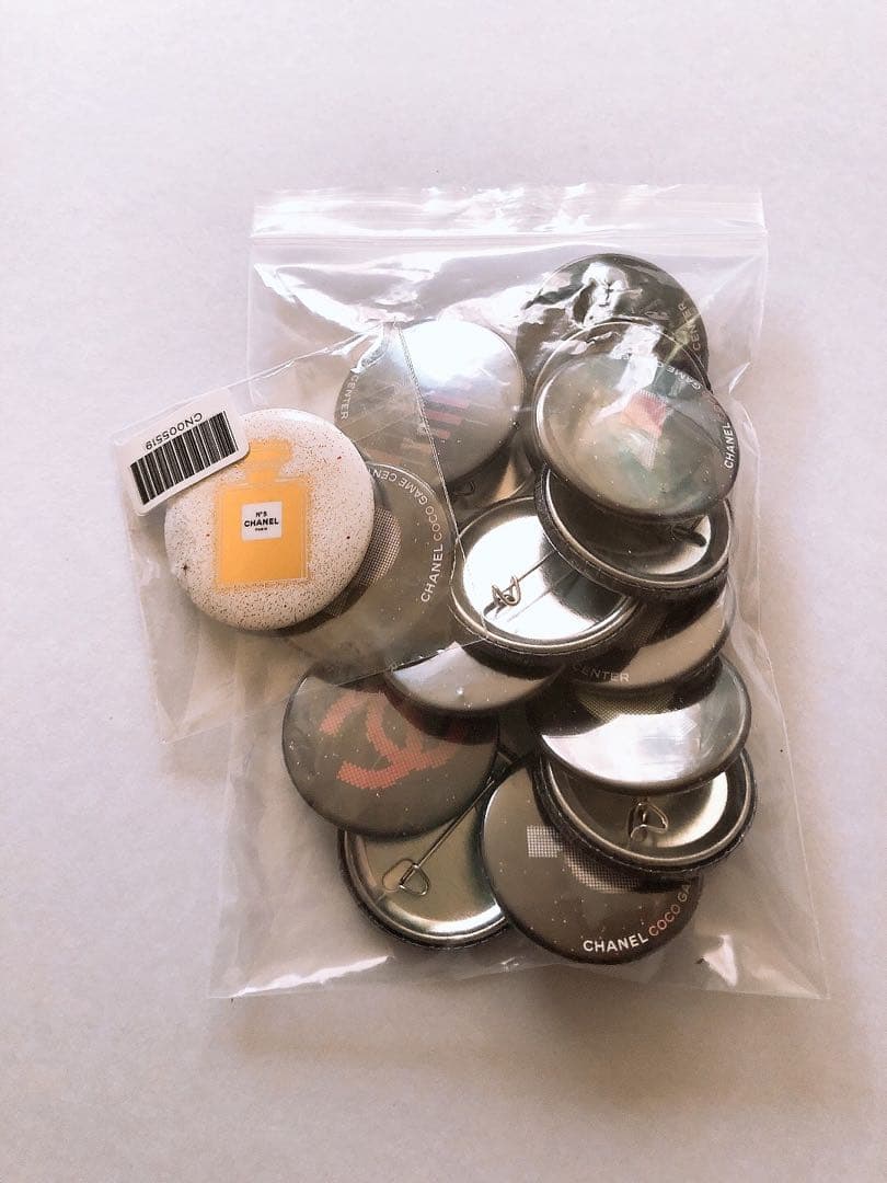 CHANEL 缶バッジ 16個セット オマケN°5缶バッジ　ノベルティ