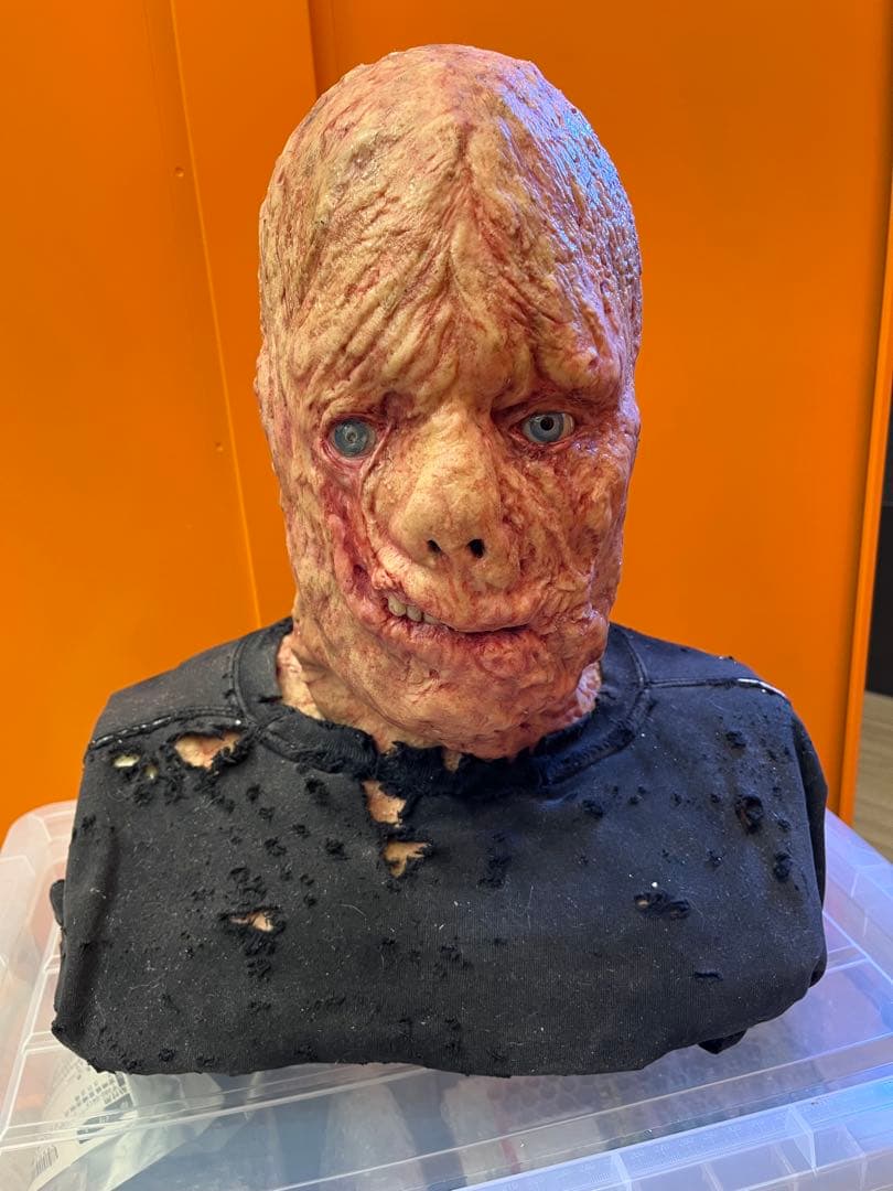 ホラー映画　バーニング　クロプシー　ライフサイズバスト　胸像