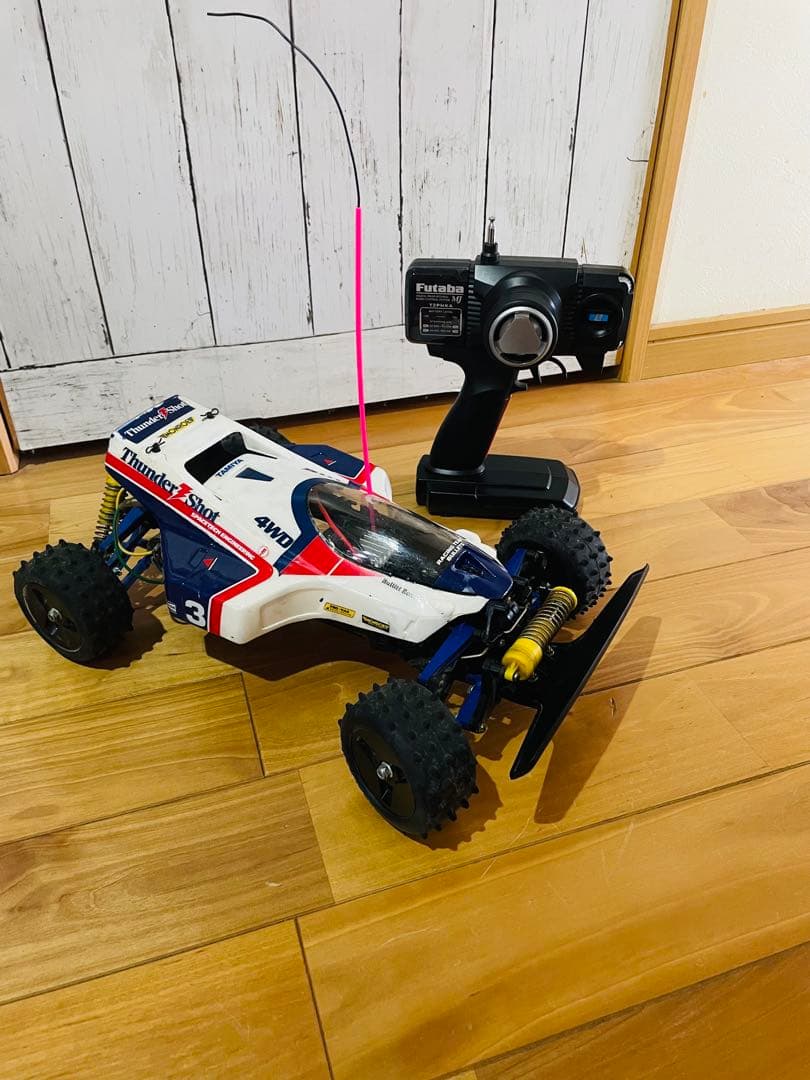 ゴ*ー様 Thunder Shot ラジコンカー 本体とリモコン付き