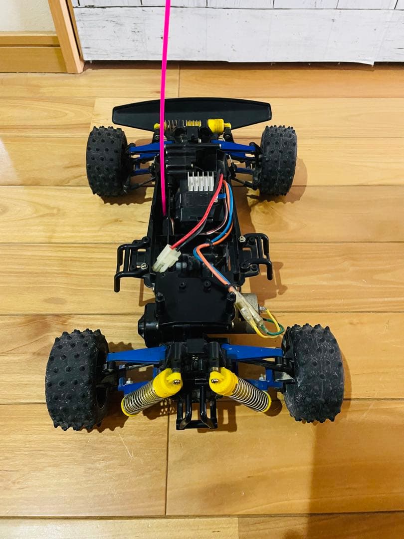 ゴ*ー様 Thunder Shot ラジコンカー 本体とリモコン付き