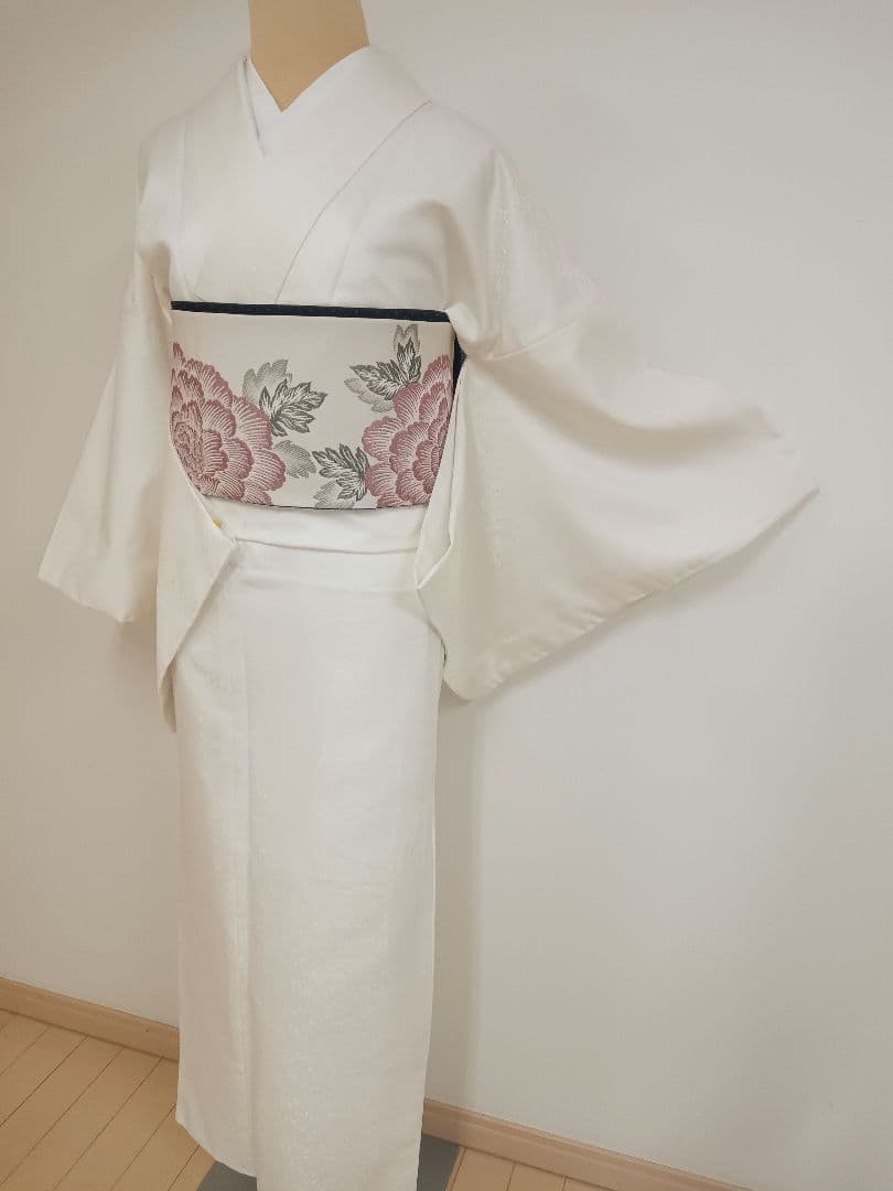 洗える色無地　花唐草地紋　Lサイズ　オフホワイト