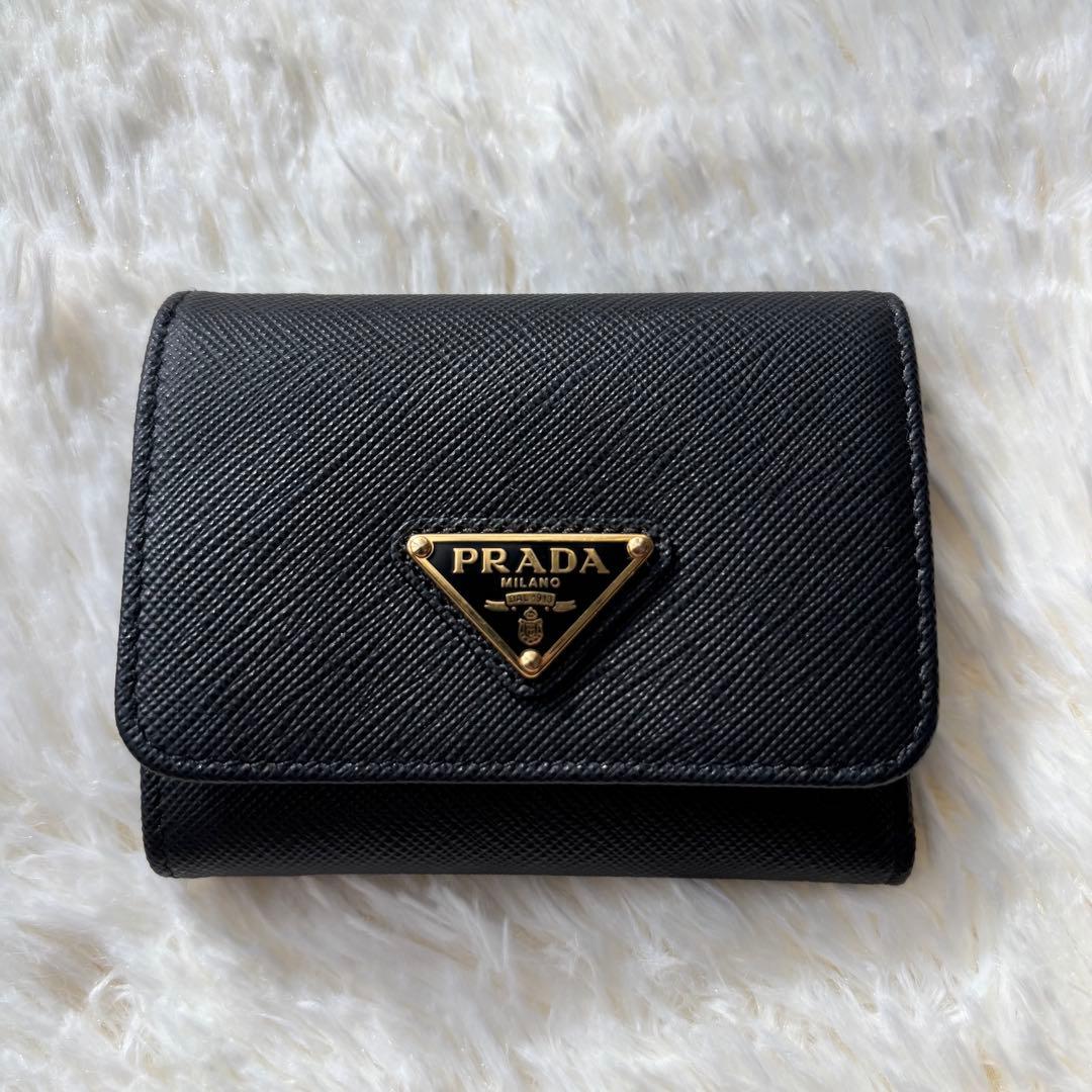 y◇未使用級/現行✨プラダ 三つ折り財布 三角ロゴ ブラック サフィアーノ