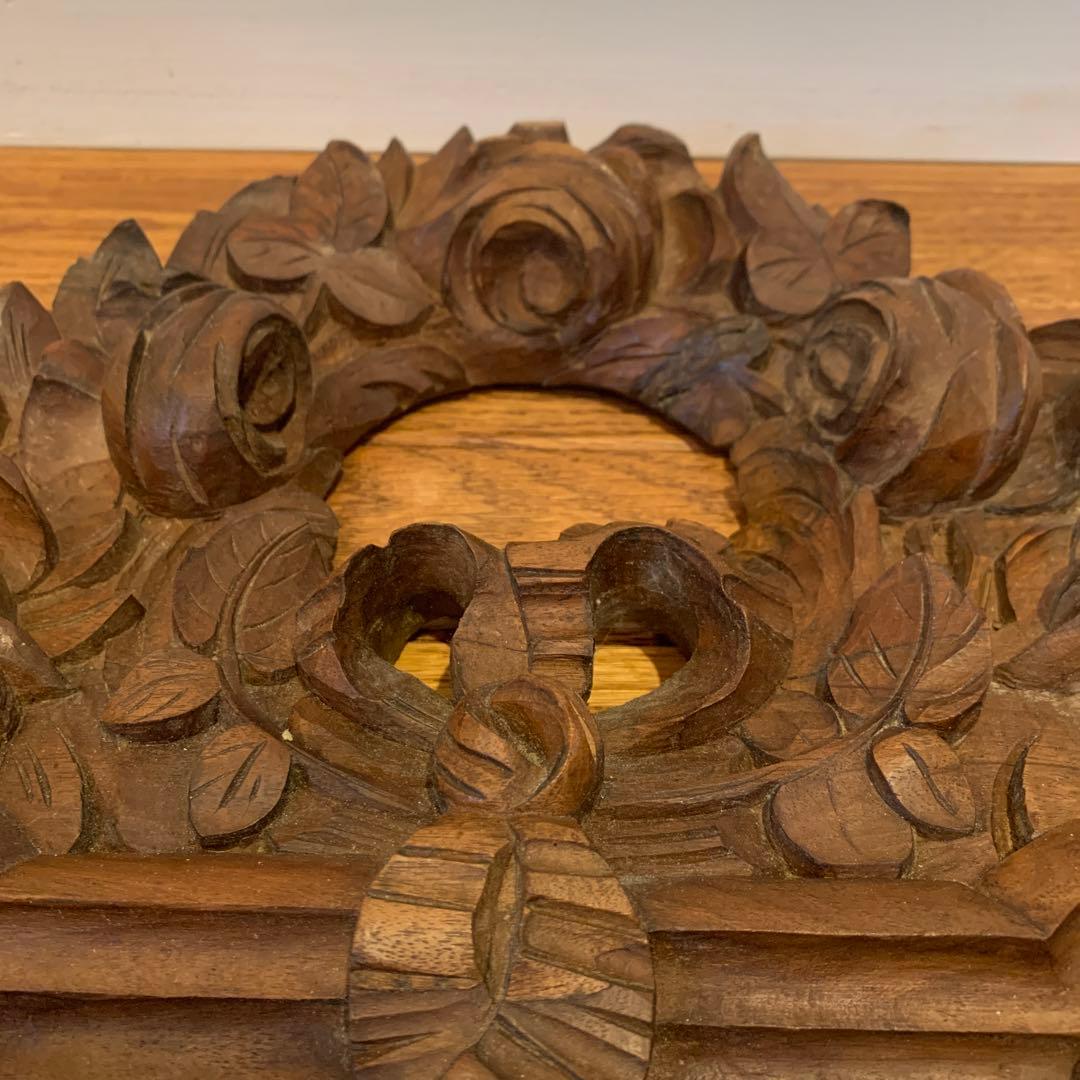 フランスアンティーク　家具装飾　重厚なバラとリボン