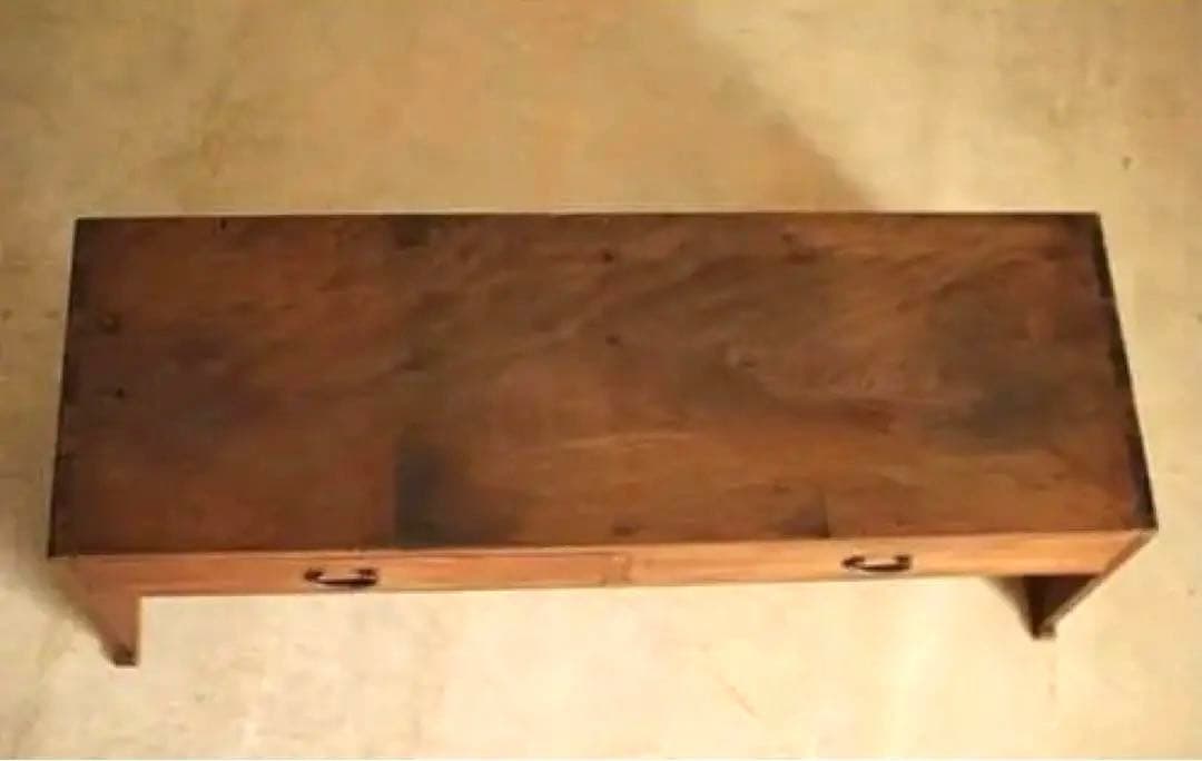 古く味のある木製の机　引き出し2杯　ローテーブル　作業台　古家具　古民家