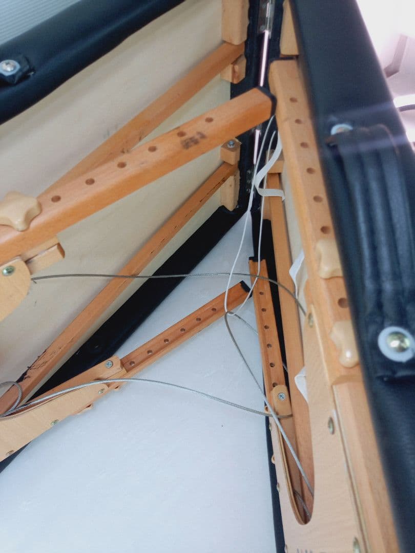 【訳あり】BTM マッサージベッド 有孔 折りたたみ サロン 施術　*AG3