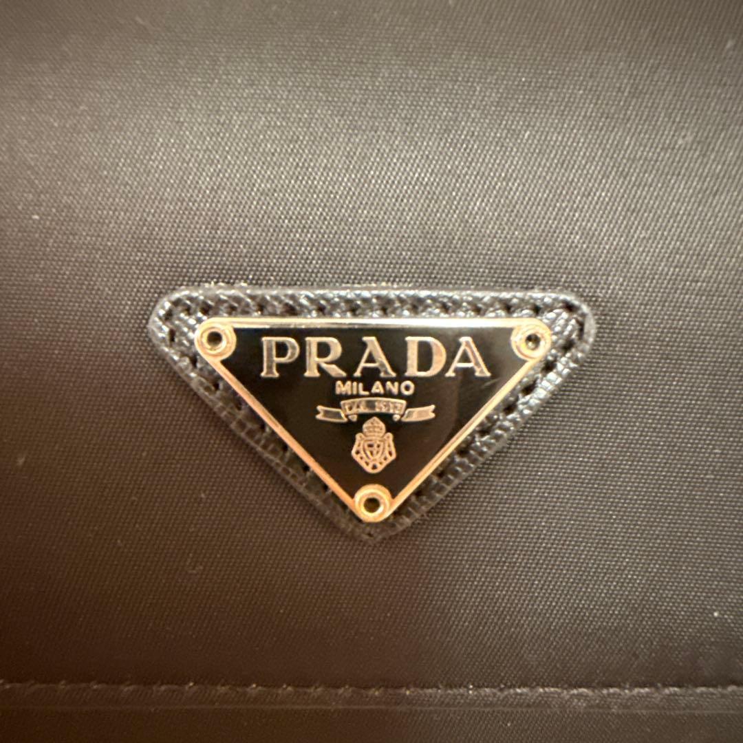 PRADA 三つ折り財布 認証カード付き