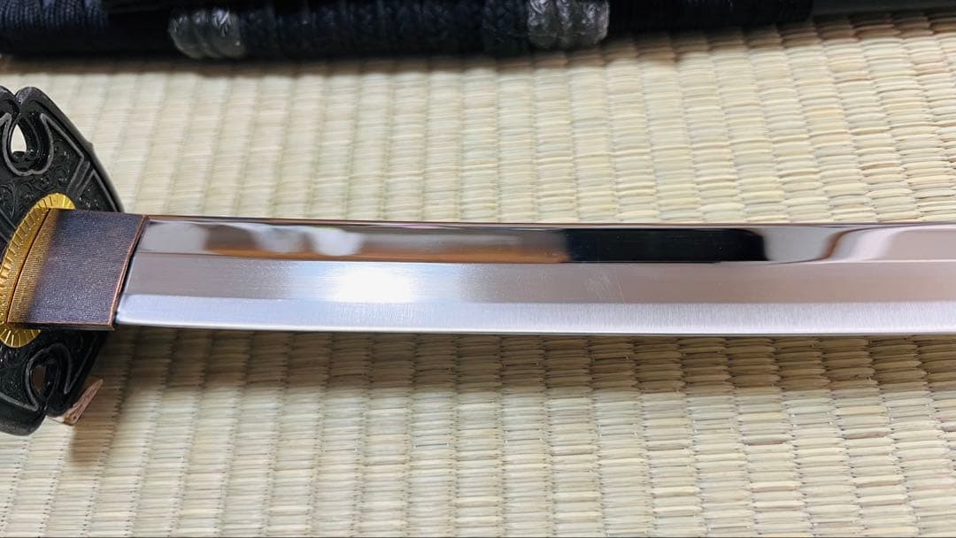 模造刀 太刀 漆黒刀 山本勘助太刀拵え 左文字 石目鞘 龍目貫 251020-1