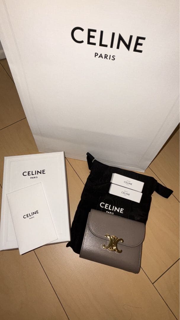 CELINE セリーヌ トリオンフ コンパクトウォレット 新品