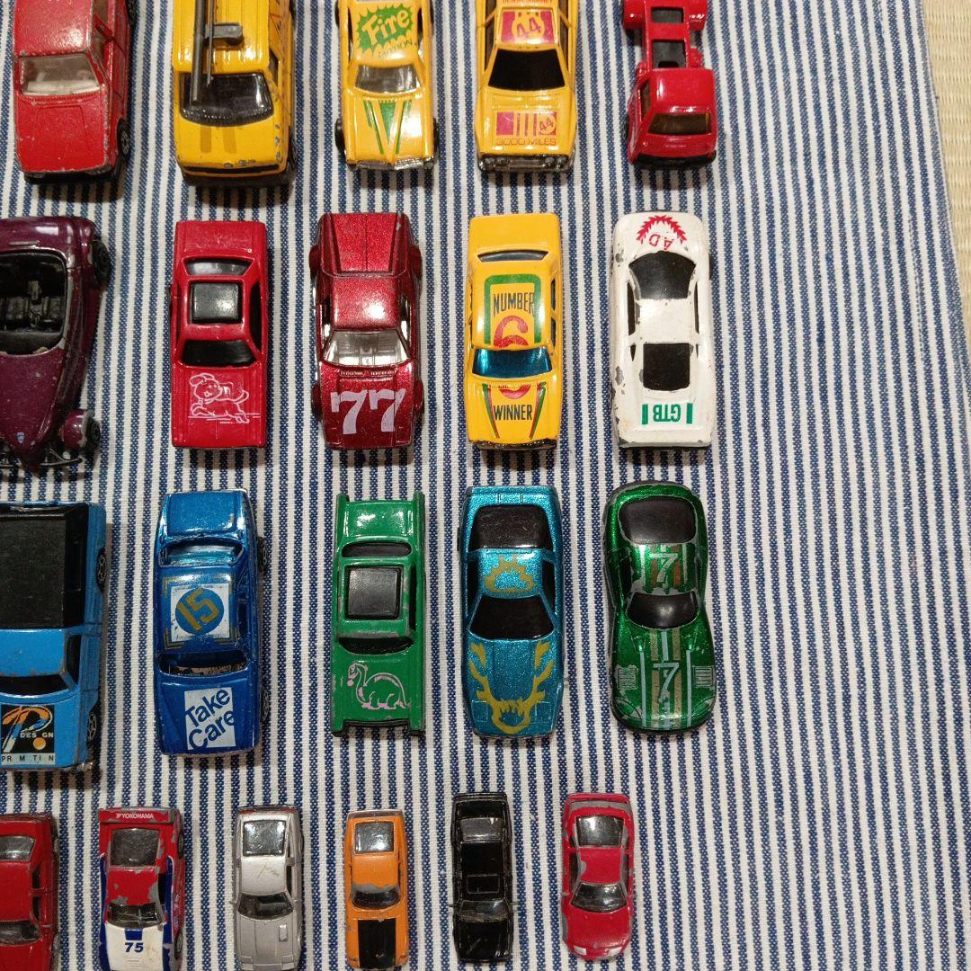 約100台の多様なミニカーセット