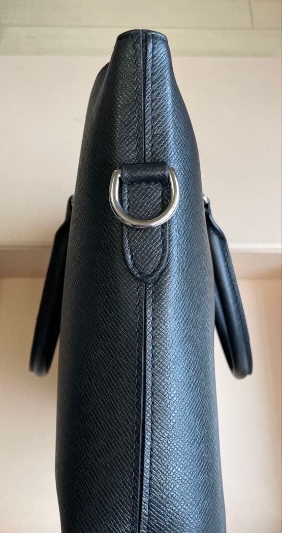 Louis Vuitton Anton Taiga ブリーフケース ブラック