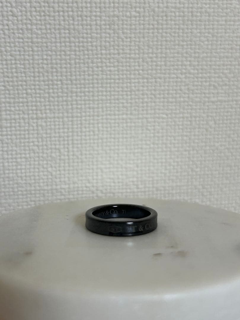 Tiffany & Co. ティファニー ブラックチタンリング ナローリング