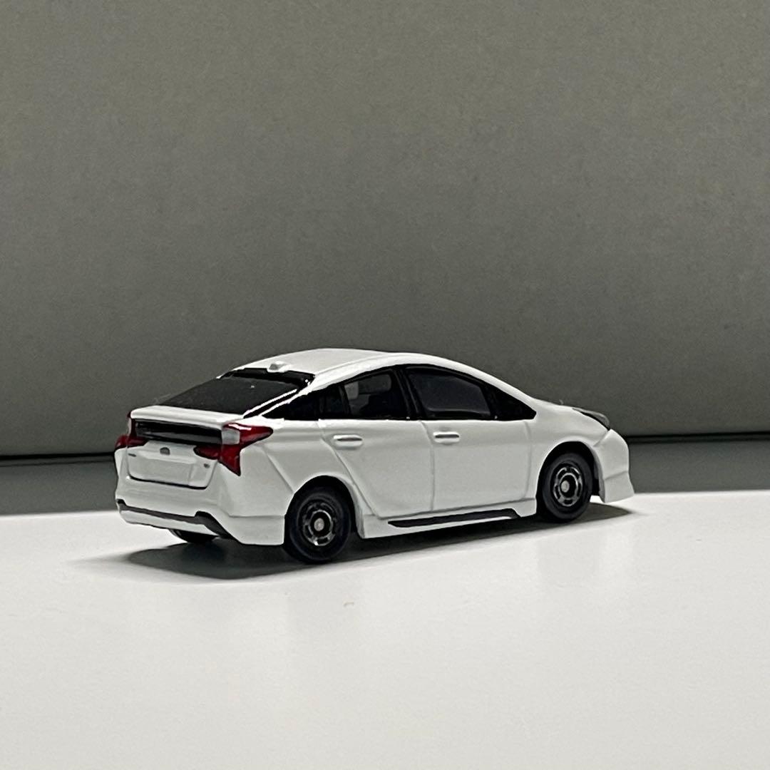 トミカ改造 プリウス50モデリスタ