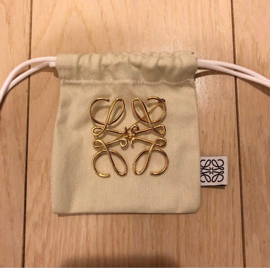 LOEWE ロエベ アナグラム ブローチ(メタル)ゴールド