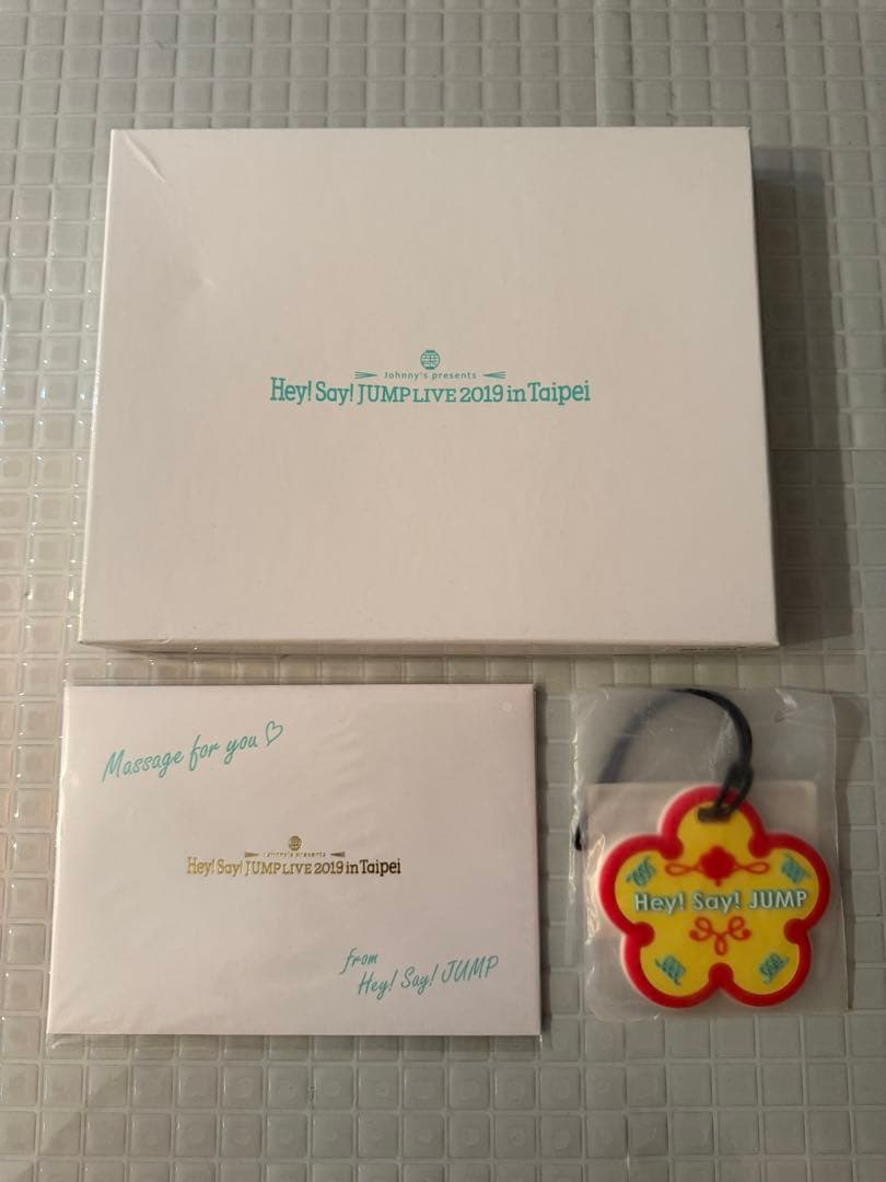【美品】Hey!Say!JUMP Taipei 台湾ライブ ペンライト グッズ