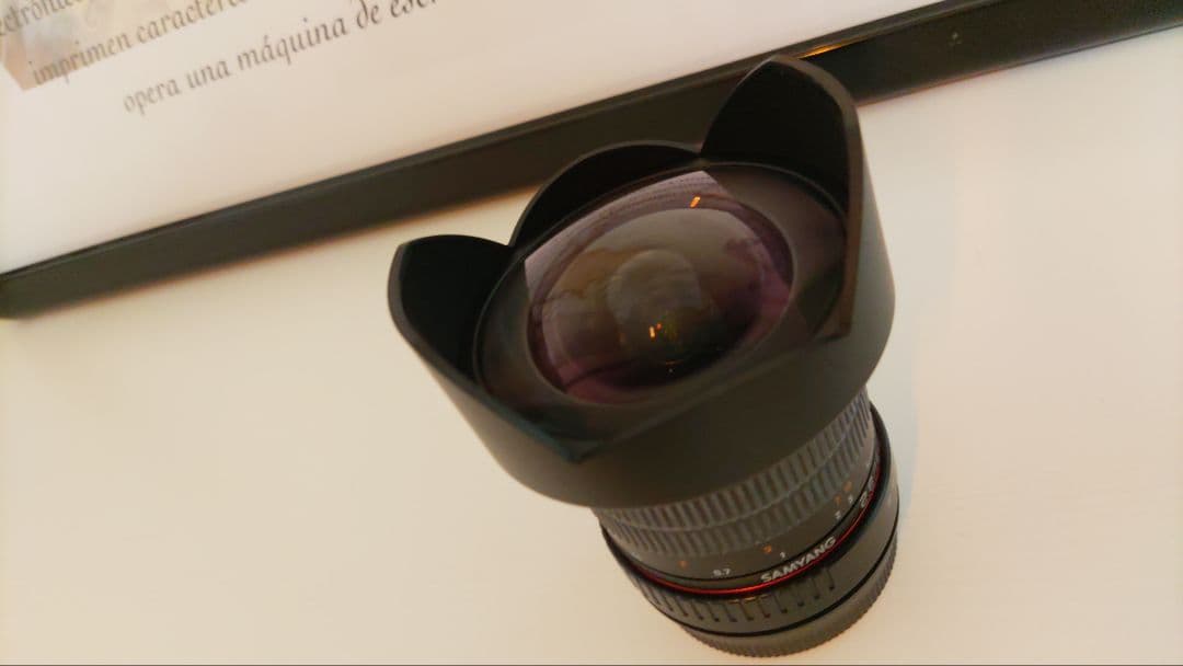 SAMYANG 14mm F2.8キヤノン EF用　サムヤン